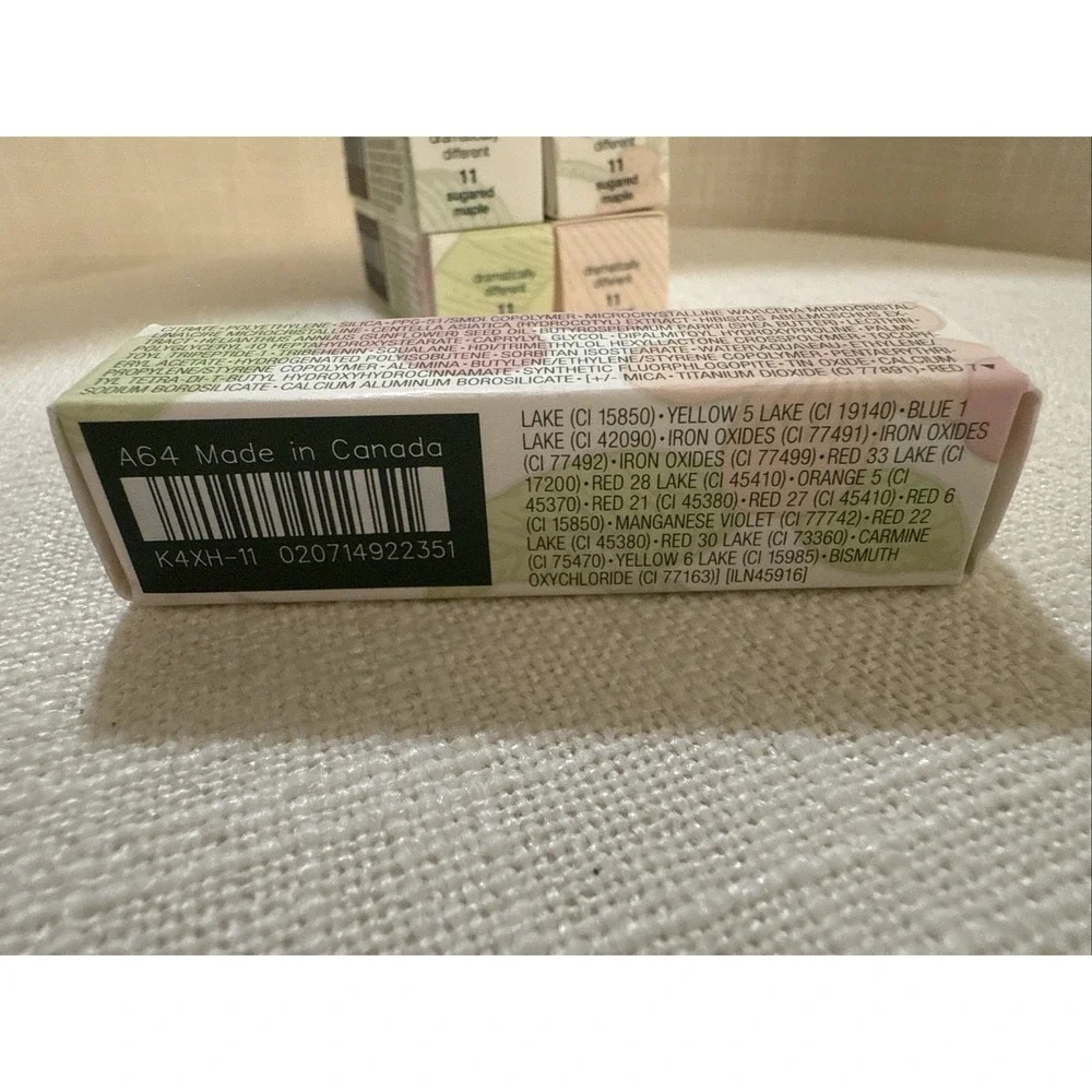 Clinique Dramatically Different Shaping Colour Lipstick-sugared Maple 11 -NIB‎